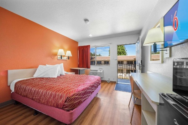 Motel 6 Big Bear image 16